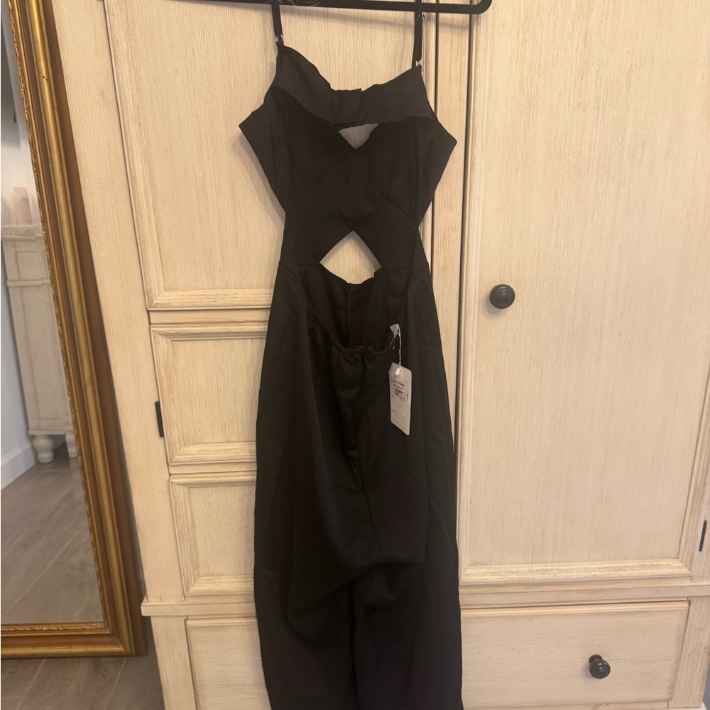 NWT Elegant Black Cutout Jumpsuit with wide leg - Picture 9 of 15